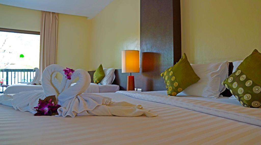 Palm Galleria Resort Khao Lak Exterior photo
